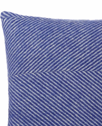 Kissenhülle Gotland Ultramarinblau/Crème - 40 x 60 cm | URBANARA